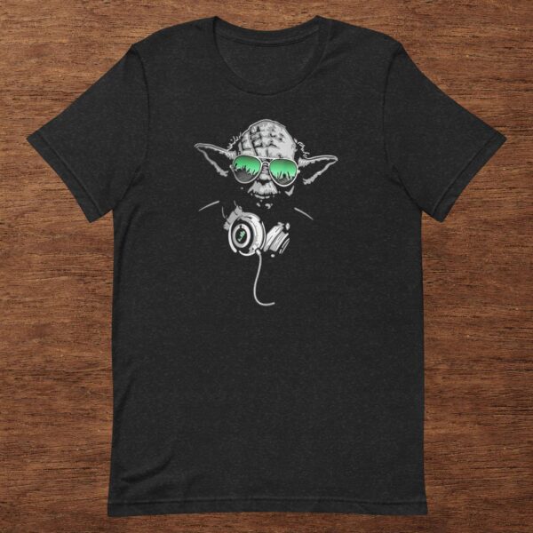 Remera Yoda DJ